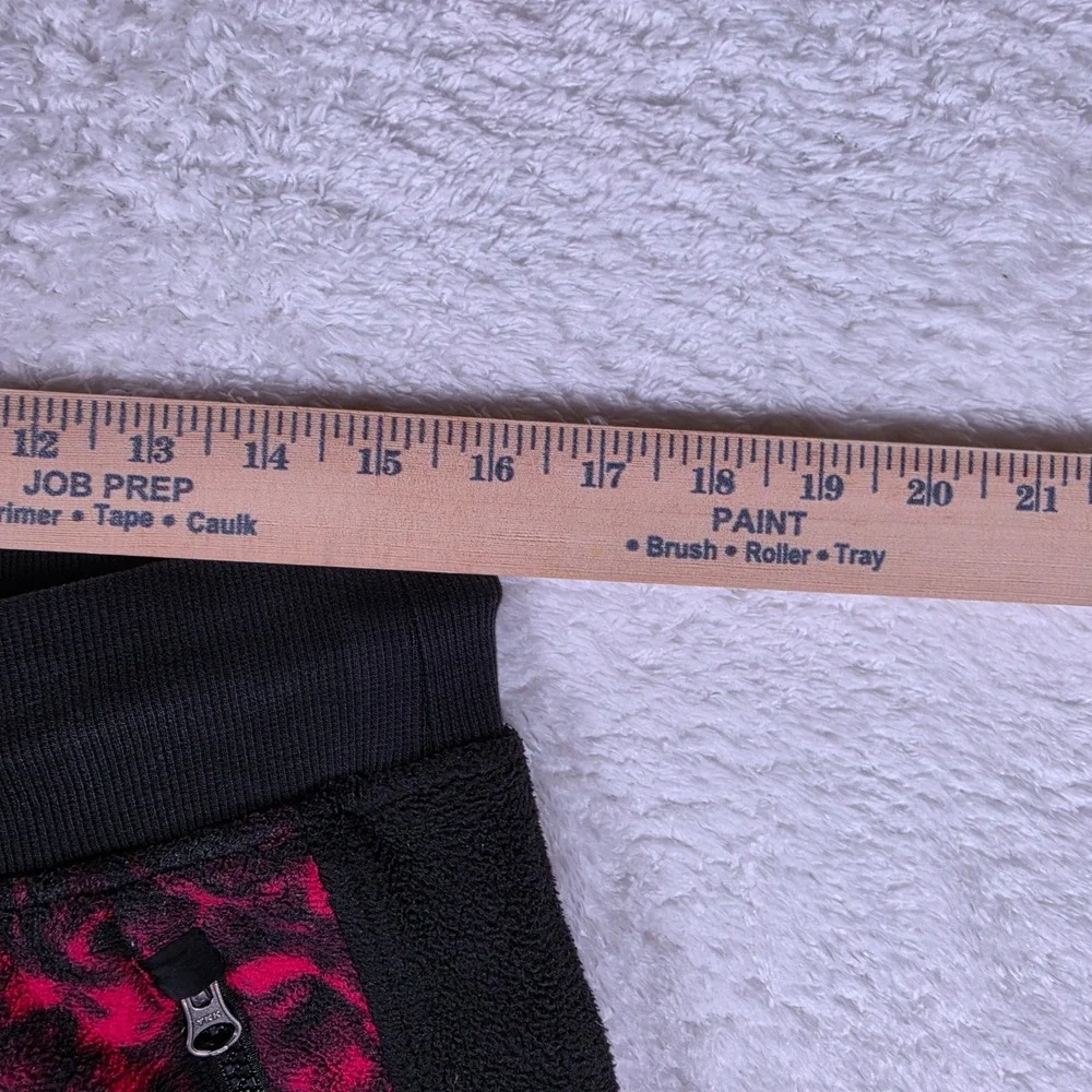 The North Face Rage Mens M Red Nylon Fleece Joggers Swirl Print Pants